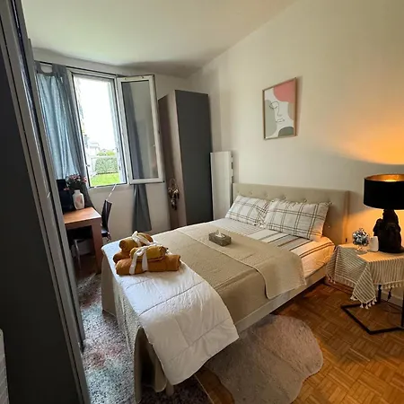 Near Castle Of Cozy With Breakfast And Parking *