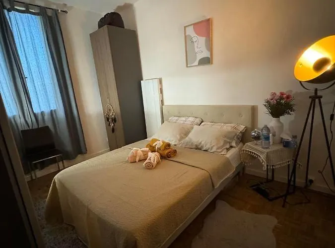 Σπίτι διακοπών Near Castle Of Cozy With Breakfast And Parking