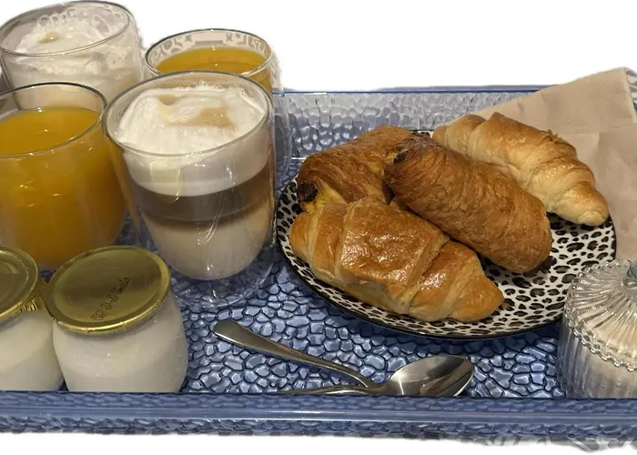 Near Castle Of Cozy With Breakfast And Parking Σπίτι διακοπών Βερσαλλίες
